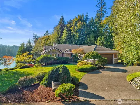 333 S Bay Ln, Port Ludlow, WA 98365