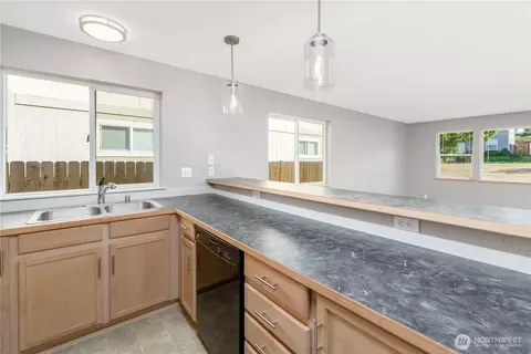 Kitchen - 121 Alpine Loop, Sequim, WA 98382 photo 2 of 4