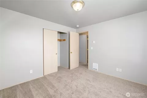 Bedroom - 121 Alpine Loop, Sequim, WA 98382 photo 3 of 8