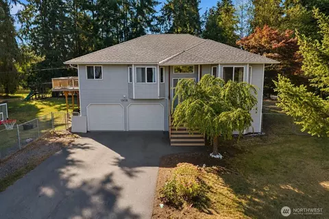 1908 Oak Rd, Lynnwood, WA 98087