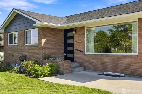 Exterior - 709 Colby Ave, Everett, WA 98201 photo 3 of 7
