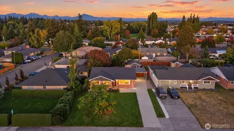 View/Area - 709 Colby Ave, Everett, WA 98201 photo 3 of 3
