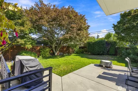 Exterior - 709 Colby Ave, Everett, WA 98201 photo 4 of 7