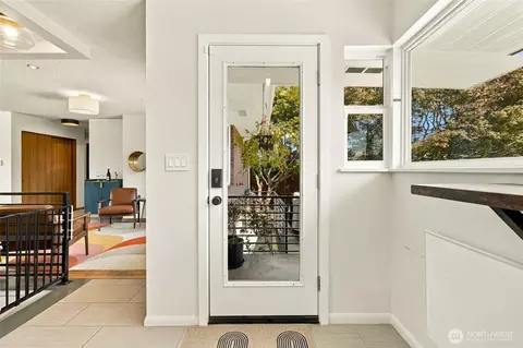 Entry Way - 709 Colby Ave, Everett, WA 98201 photo 1 of 1