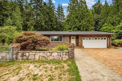 14908 221st Ave NE, Woodinville, WA 98077