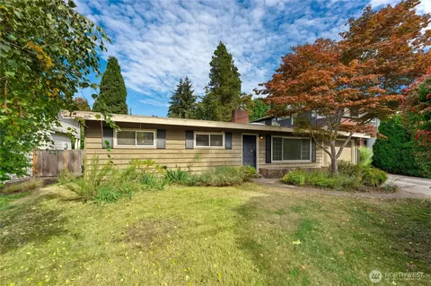 12220 NE 73rd St, Kirkland, WA 98033