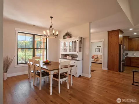 Dining - 422 Park Rd, Winlock, WA 98596 photo 2 of 2