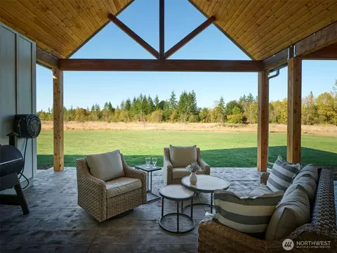 Exterior - 422 Park Rd, Winlock, WA 98596 photo 5 of 8