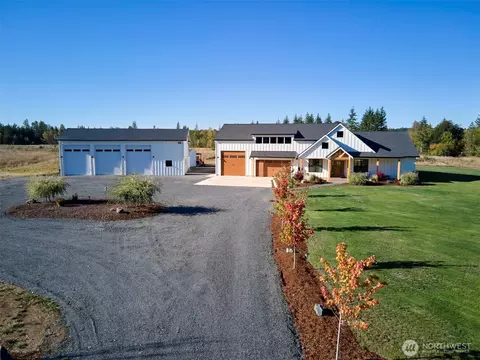 Exterior - 422 Park Rd, Winlock, WA 98596 photo 2 of 8