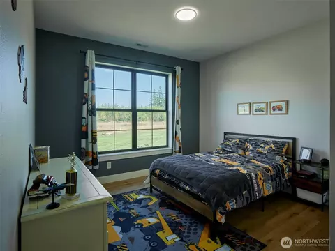 Bedroom - 422 Park Rd, Winlock, WA 98596 photo 4 of 7