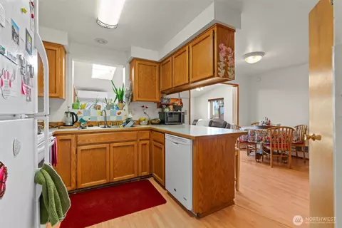 Kitchen - 52 Timothy Ln, Sequim, WA 98382 photo 2 of 2