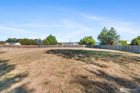 Exterior - 52 Timothy Ln, Sequim, WA 98382 photo 11 of 17