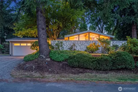 6309 NE 156th St, Kenmore, WA 98028