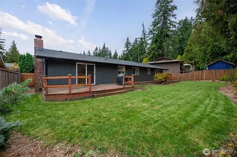 Exterior - 2415 80th Pl SE, Everett, WA 98203 photo 3 of 5