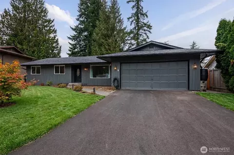 Exterior - 2415 80th Pl SE, Everett, WA 98203 photo 4 of 5