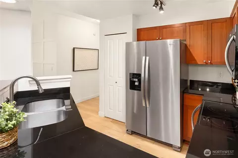 Kitchen - 15300 112th Ave NE #A101, Bothell, WA 98011 photo 2 of 3