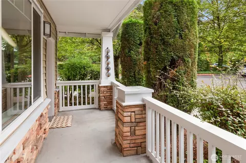 Exterior - 15300 112th Ave NE #A101, Bothell, WA 98011 photo 3 of 4