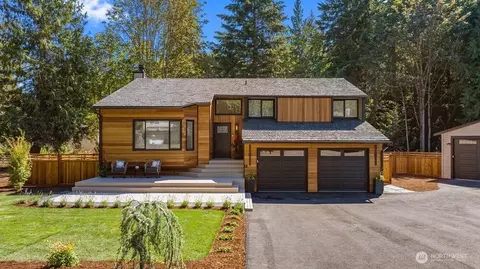 17409 NE 136th St #B, Redmond, WA 98052