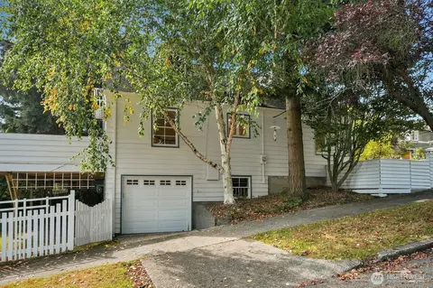 Exterior - 622 22nd Ave E, Seattle, WA 98112 photo 6 of 7