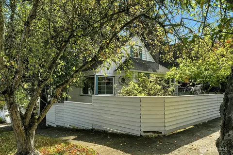 Exterior - 622 22nd Ave E, Seattle, WA 98112 photo 5 of 7