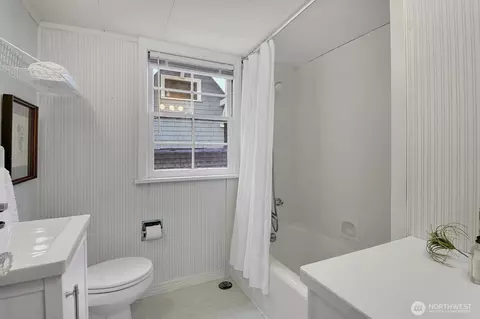 Bath - 622 22nd Ave E, Seattle, WA 98112 photo 2 of 2
