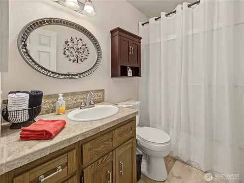 Bath - 29416 SE 371st St, Enumclaw, WA 98022 photo 3 of 4