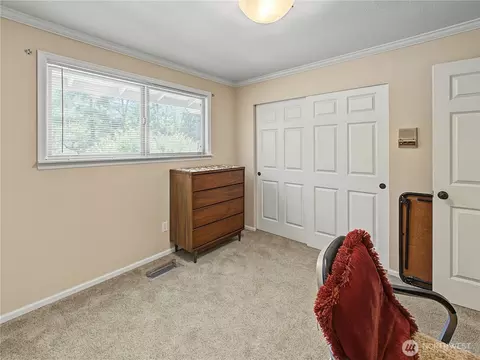 Bedroom - 29416 SE 371st St, Enumclaw, WA 98022 photo 5 of 7