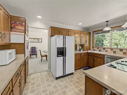 Kitchen - 29416 SE 371st St, Enumclaw, WA 98022 photo 1 of 5