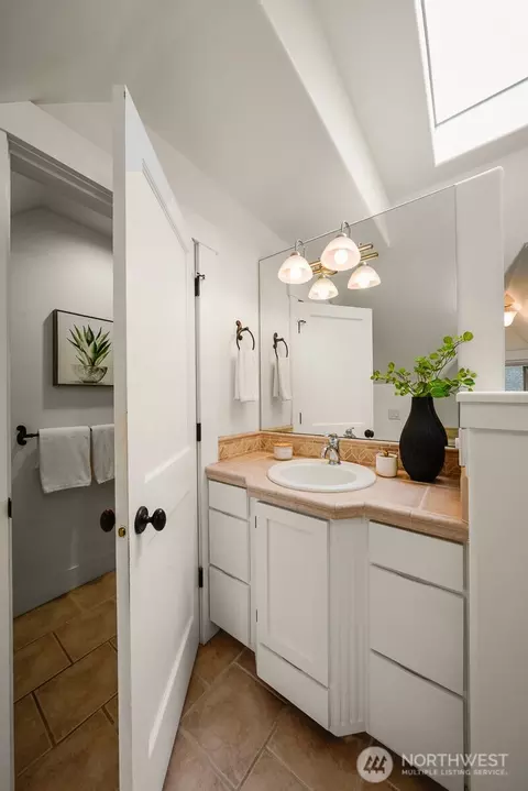 4428 Eastern Ave N, Seattle, WA 98103 photo 11