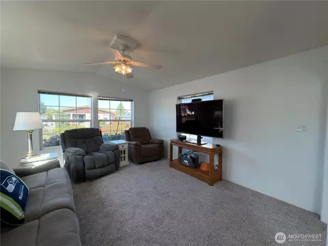 Living - 524 N 7th Ave, Sequim, WA 98382 photo 2 of 2
