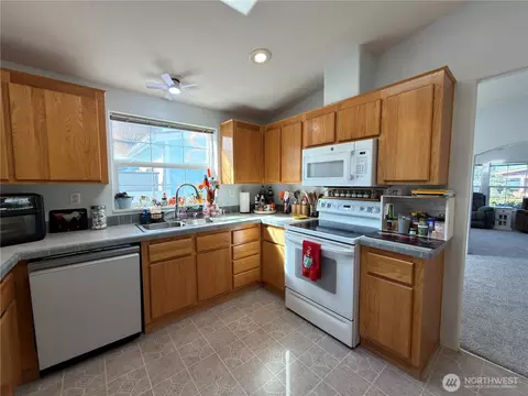 Kitchen - 524 N 7th Ave, Sequim, WA 98382 photo 3 of 3