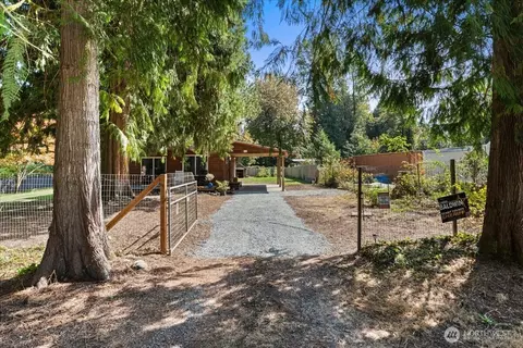 41666 Mountain View Ln, Concrete, WA 98237