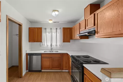 Kitchen - 19920 14th Ave E, Spanaway, WA 98387 photo 1 of 3
