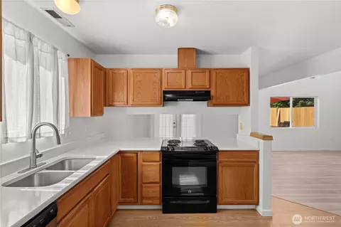 Kitchen - 19920 14th Ave E, Spanaway, WA 98387 photo 2 of 3