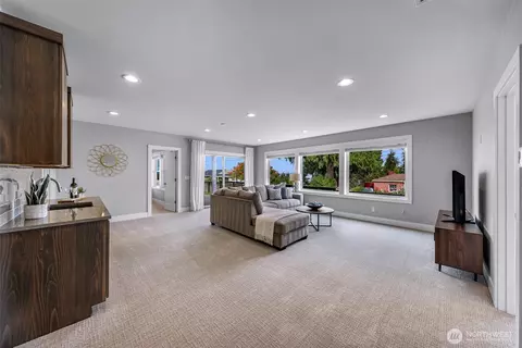 Living - 4620 Seahurst Ave, Everett, WA 98203 photo 3 of 3
