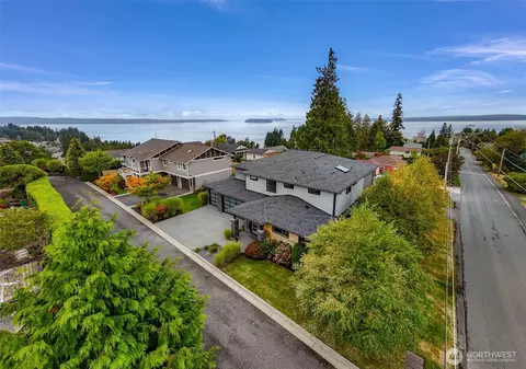 View/Area - 4620 Seahurst Ave, Everett, WA 98203 photo 2 of 2