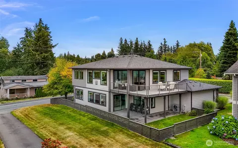 Exterior - 4620 Seahurst Ave, Everett, WA 98203 photo 9 of 9