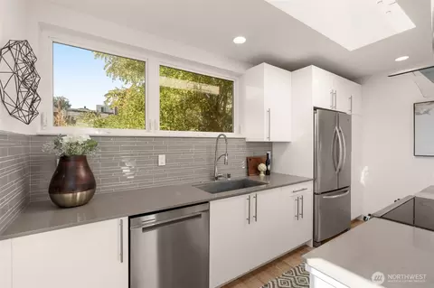 Kitchen - 104 A 19th E, Seattle, WA 98112 photo 2 of 3