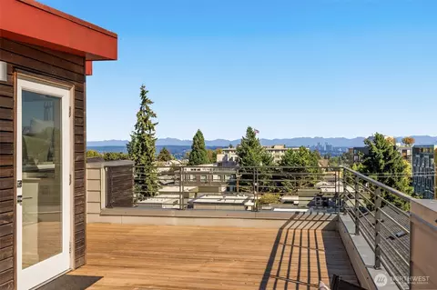 Exterior - 104 A 19th E, Seattle, WA 98112 photo 4 of 4