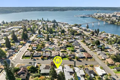 2124 E 17th St, Bremerton, WA 98310