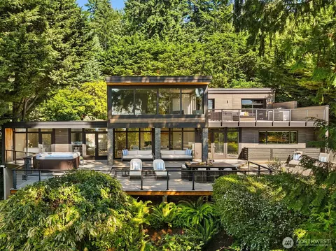 899 NW Elford Dr, Seattle, WA 98177