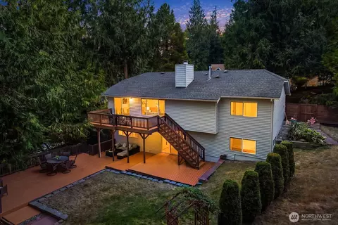 22706 NE 12th Pl, Sammamish, WA 98074