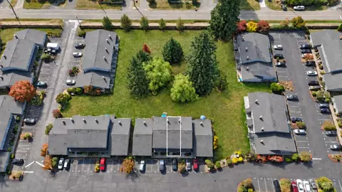 View/Area - 21513 4th Ave W #C13, Bothell, WA 98021 photo 1 of 3