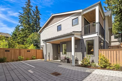 11418 NE 90th St, Kirkland, WA 98033