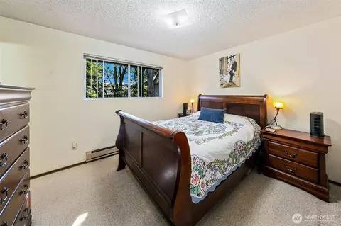 Bedroom - 1145 N 93rd St, Seattle, WA 98103 photo 6 of 6