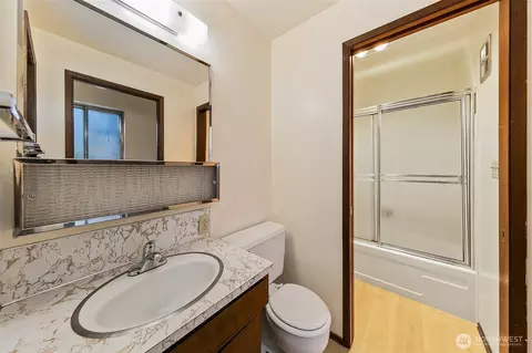 Bath - 1145 N 93rd St, Seattle, WA 98103 photo 3 of 4