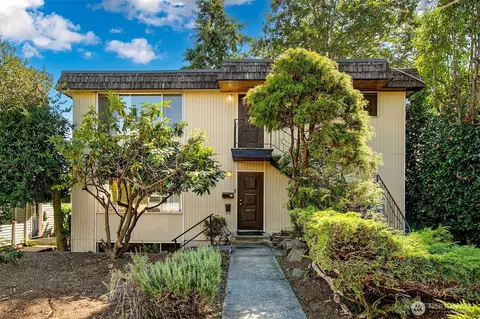 Exterior - 1145 N 93rd St, Seattle, WA 98103 photo 6 of 7