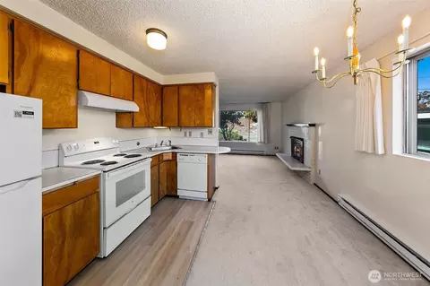 Kitchen - 1145 N 93rd St, Seattle, WA 98103 photo 4 of 5