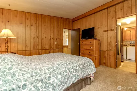 Bedroom - 2309 Estero Ave, Enumclaw, WA 98022 photo 3 of 5