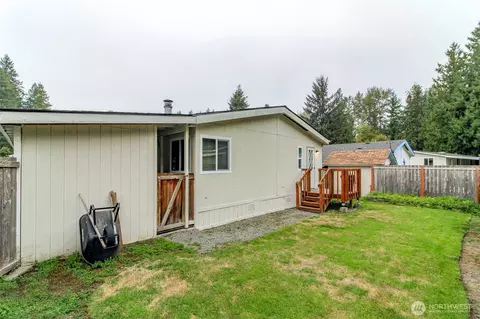 Exterior - 2309 Estero Ave, Enumclaw, WA 98022 photo 3 of 6